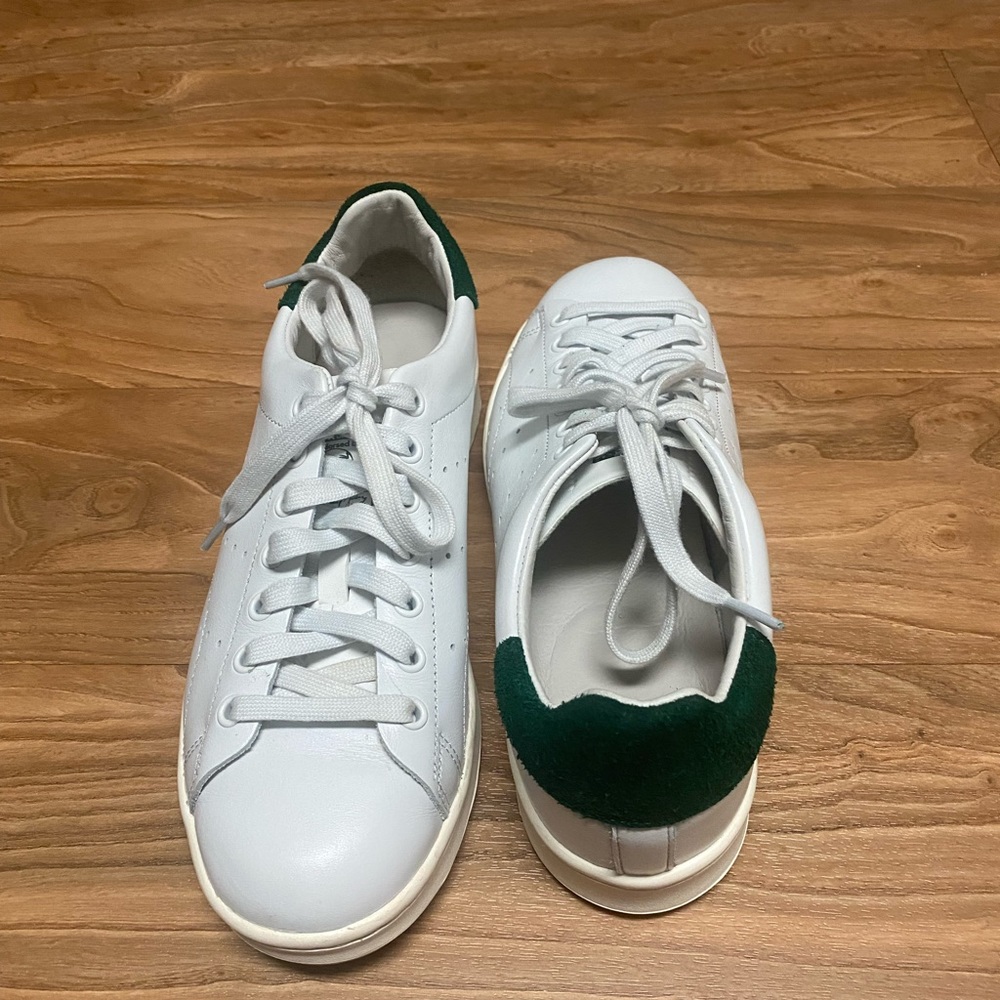 Adidas - Picture 3 of 4